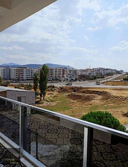 Aliağa Kurtuluş Mahallesi 674 Sokak 3+1 Ara Kat Kiralık Daire