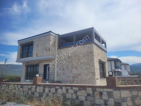 Didim Akbük Fevzipaşa’da Satılık Tam Müstakil Taş Villa