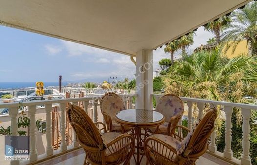 Alanyada Kargıcak'ta Gülistan Sitesinde Satılık 3+1 Villa