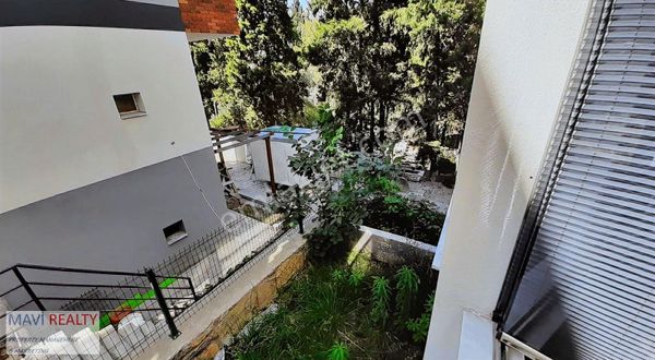 Güllük Merkezi Konumda Merkezi Sistem Kaloriferli Geniş Daire