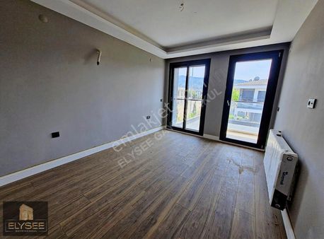 Davutlar Sevgi Plajın Da Tam Müstakil Özel Havuzlu Köşe Villa ..