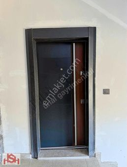 Emmioğlu Mah.'de Eşyaları Yeni,altlı Üstlü Sıfır 1+1 Daireler