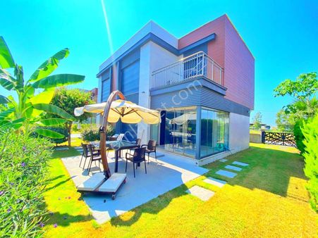 Güzelçamlı Havuzlu Site Dublex Villa