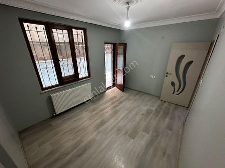 Pusula İnşaattan İsmetpaşa Mah. 100 M2 2+1 7 Yıllık Bahçe Kat Daire