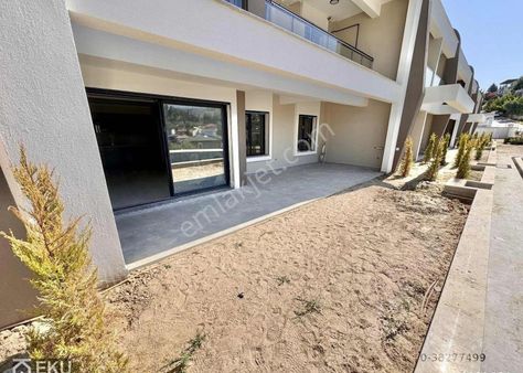 Kuşadası Kadınlar Denizinde 2 Katlı Mimari Özel Satılık Daire