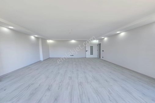 İstasyon Mah. 2+1 Yerden Isıtmalı Kapalı Otoparklı Sıfır