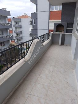 Kuşadası Ege Mahallesinde Kiralık Geniş 3+1 Daire