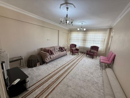 Yaşarsoy Gyo'dan Veysel Karani Perşembe Pazarı Karşısı 3+1 Daire