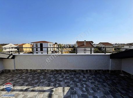 Marmaraereğlisinde Denize Yakın 5+1 Bahçeli Villa