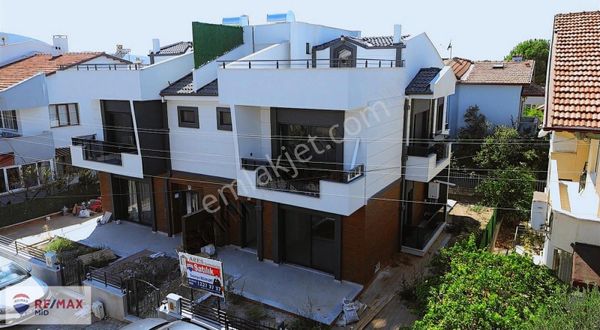 Öğretmenlerde 5+1 Satılık Lüks Villa