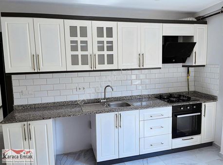 Çarşı Merkezde 3+1 Boş Daire