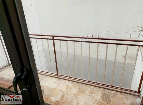 Çarşı Merkezinde Geniş Ferah Kullanışlı 2+1 Daire