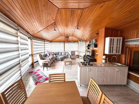 Bademlik'te 5+2 Satılık Yapılı Dublex Daire