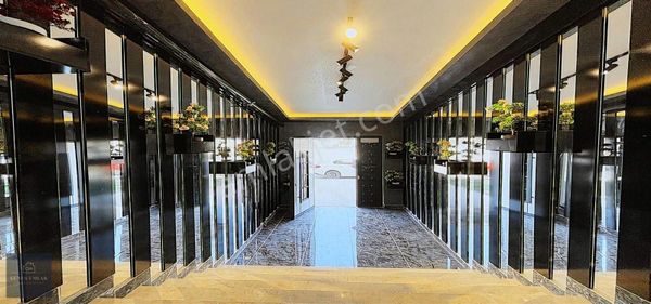 Güneş Emlak Cadde Cepheli Kira Getirisi Yüksek 2+1 Daire