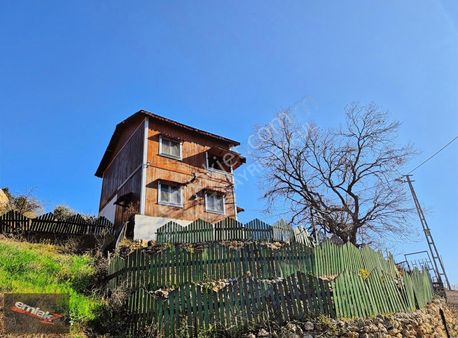 Mersin'e 20 Km Mesafede Yaylalık 338 M2 Eşyalı Müstakil Ev