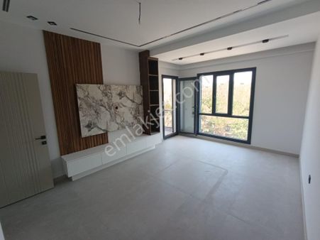 Hallaçlar Mh. Nevzat Karaalp Lisesi Üzerinde 2+1 Sıfır Lüx Daire