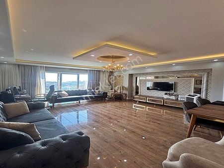 Cadde34 Yapı'dan Beylikdüzü Barış Mahallesinde Geniş Metrekarede 3+1 Eşyalı Satılık Daire!!!!