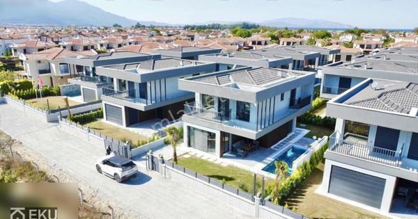 Kuşadası Davutlar'da Satılık Sıfır 4+1 Villa