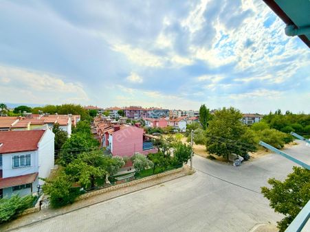 ▶ ▶akçay Körfez'den Doğalgazlı Ön Cephe Masrafsız 2+1 Satılık Daire