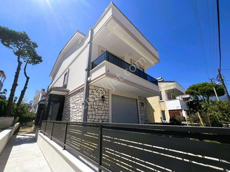 🏡🏡alçınar Emlaktan Yeni Mahallede Denize 200m Ultra Lüks
