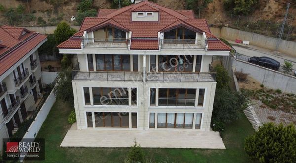 *realty World*sarıyer Maden'de Satılık 4+2 Çatı Dubleksi