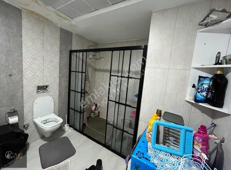 Çakı Yapı Emlaktan Van'ın En İşlek Yerinde Satılık 3+1 Daire