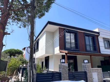 İzmir Seferihisar Payamlı Doğanbey’de Denize Yakın 3 + 1 Bahçeli Villa