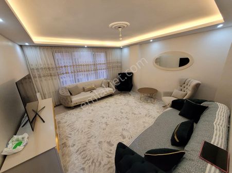 Üç Kardeş. Yunus Emre Mh Satlık 3+1 Lüx 125m² 4-yıllık Ara Kat