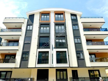 ▶ ▶akçay Körfez'den Sıfır Ebeveyn Banyolu Ara Kat 2+1 Satılık Daire