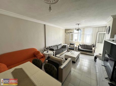 Bulvar Üzeri Okullar Bölgesinde 3+1 Geniş Satılık Daire