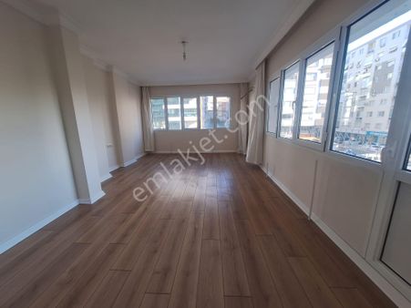 Hatayda Cadde Üzeri Ferah 3+1 Doğalgazlı Asansörlü