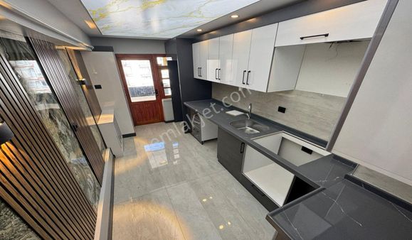 Osmangazi Bölük Caddesinde 3+1orta Kat Ful Yapılı Taşınmaya Hazır