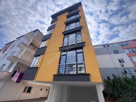 Yomra Kaşüstü Mahallesi'nde Satılık Sıfır Daire