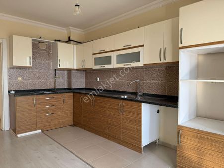 Mimoza Sitesinde Kiralık 4+1 Daire