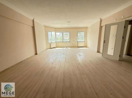 Megeden Muhittin Mah. De Satılık 3+1 Geniş Daire