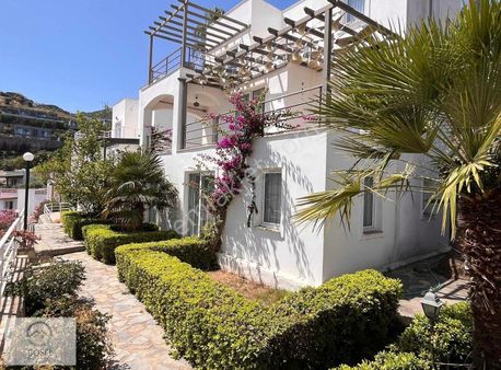 Bodrum Yalıkavakta Kiralık Eşyalı Müstakil 4+1 Villa