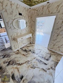 Pınarda Bulvar Üzeri Yenilenmiş Satılık Geniş 4+1 Daire