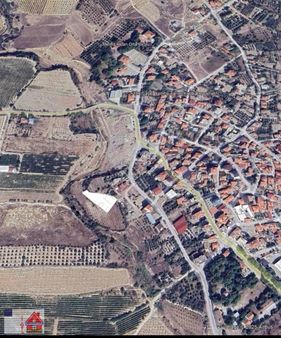 Buldan Yenicekentte 1.4 Dönüm Fırsat Tarla