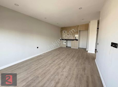 Altıntaş Geniş 1+1 , Havalımanı Yakını