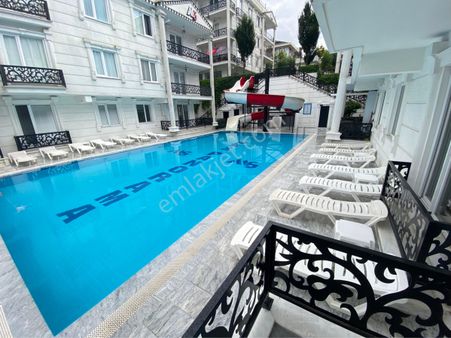 Karasu Naz Panoroma’da 2+1 Yüksek Giriş Havuz Cephe Satılık Daire. Yazık Ve Kışlık Kullanıma Uygun.