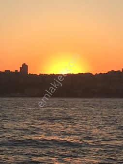 Vaniköy' De Tam Müstakil Asansörlü Havuzlu Satılık Deniz Yalısı