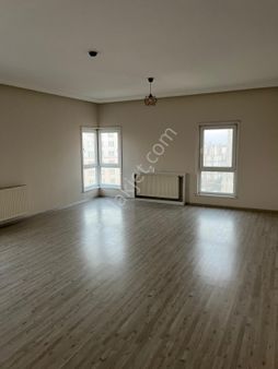 Esenyurt Necip Fazıl Kısakürek Mahallesi Satılık 2+1 Daire