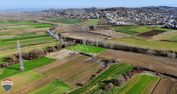 Remax Mavi Den Camili - Karaman Arasında Yatırımlık Arazi