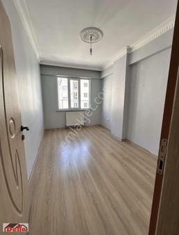 Delfa Yapıdan Süper Konumda İskanlı Asansörlü Daire Acil.