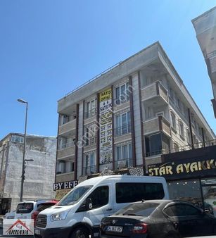 Kıraç Merkezi Konumda Cadde Üzeri 2+1 Balkonlu Arakat Daire