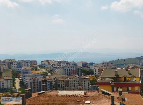 Merkez Emlâk Armağan'dan 2+1 Mutfak Dolapları Yenilenmiş.