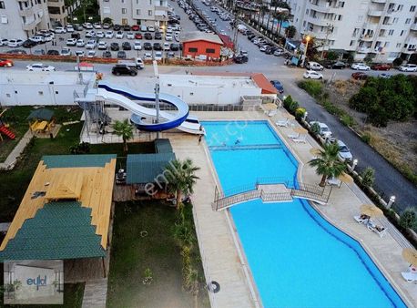 Erdemli Çeşmelide Deniz Havuz Manzaralı 2+1 Satılık Köşe Daire