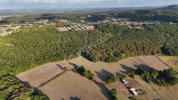 Çatalca Begrat'da Köyün Dibin'de Araç Takasına Uygun 232m2 Acil!