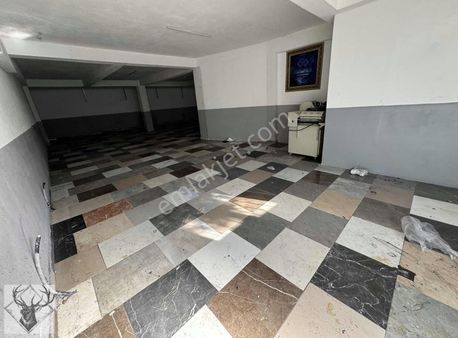 Arnavutköy'de 410 M2 Acil Kiralık Dükkan Mağaza Depo Ve Tekstil