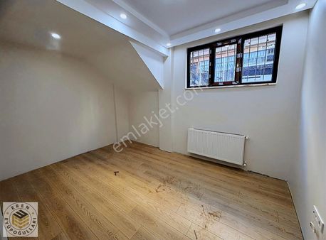 B.paşa Yenidoğan Mah. Lüx Sıfır Bodrum Kat Daire